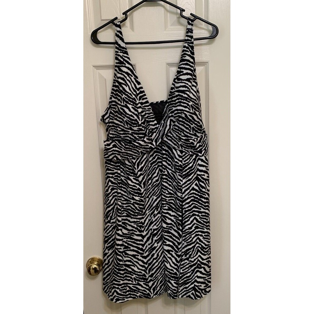 Meet Curve Swimsuit Size 4XL Swim Dress Black White Zebra Animal Print NEW